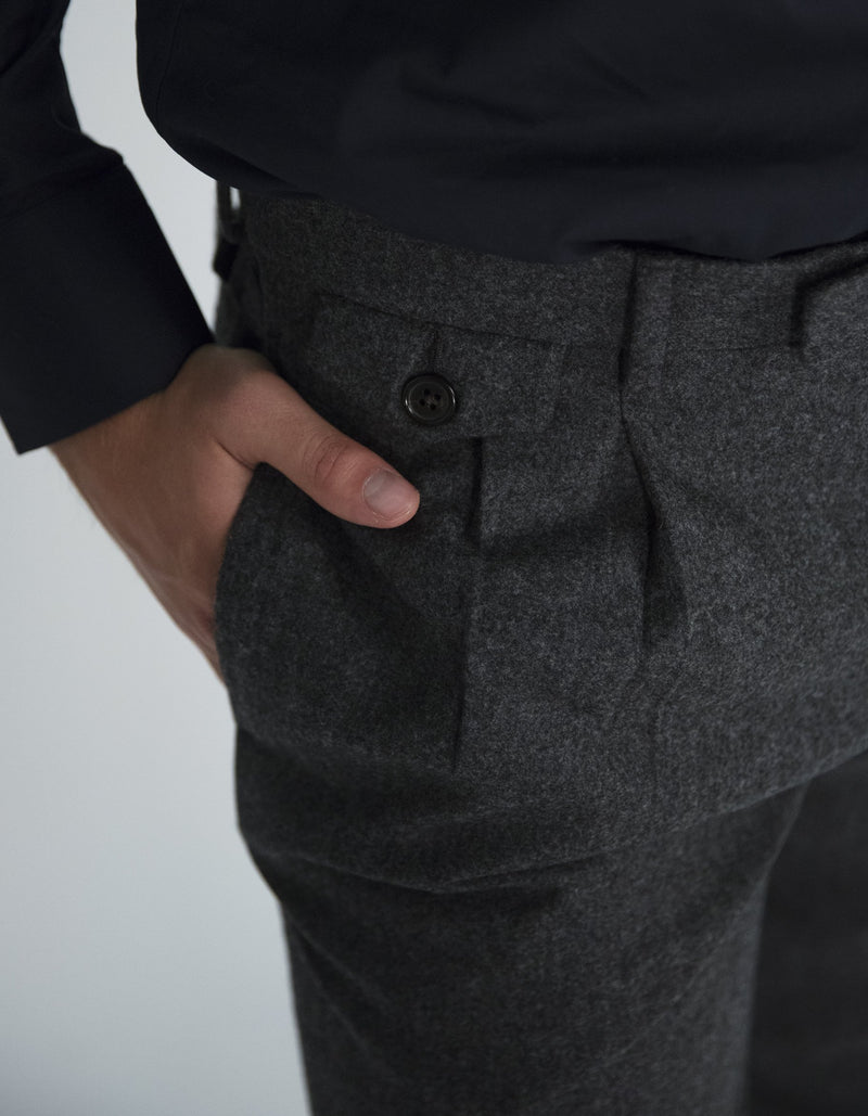 WOOL FLANNEL PLEATED TROUSERS